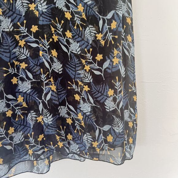 CAbi 3450 Fern Blouse Medium - Picture 4 of 5